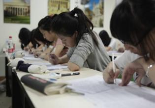 藝術生高考文化課沖刺的優勢